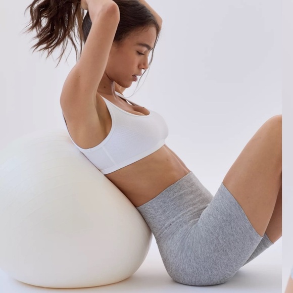 TNA Pants - TnaCOZY Atmosphere Hi-Rise 7" Short